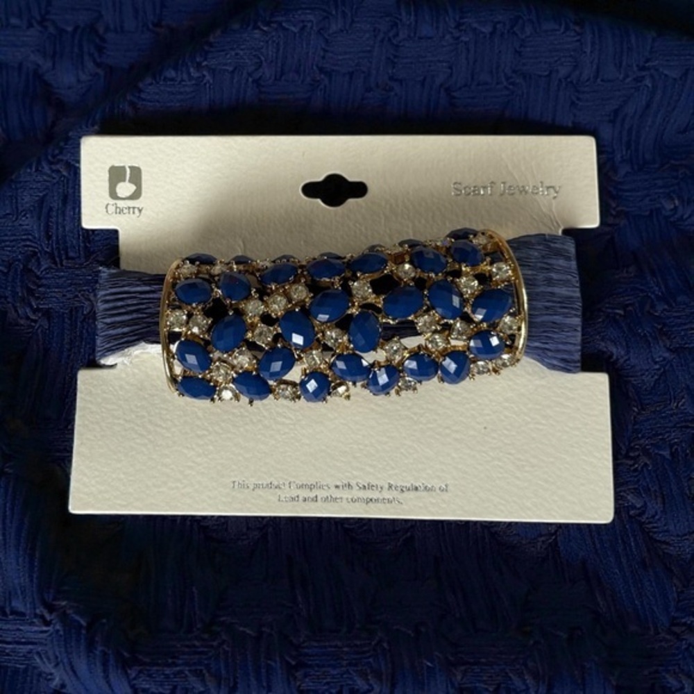 🫶🏻 Blue and Gold Scarf Ring